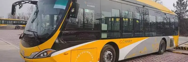 Gree Altairnano’s brilliant buses run together, show new green scenery in plateau in Xining